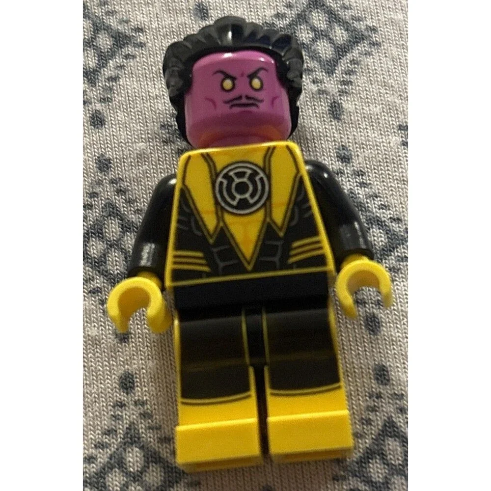 BM142 Lego DC Super Hero Sinesto Minifigure - Yellow 76025